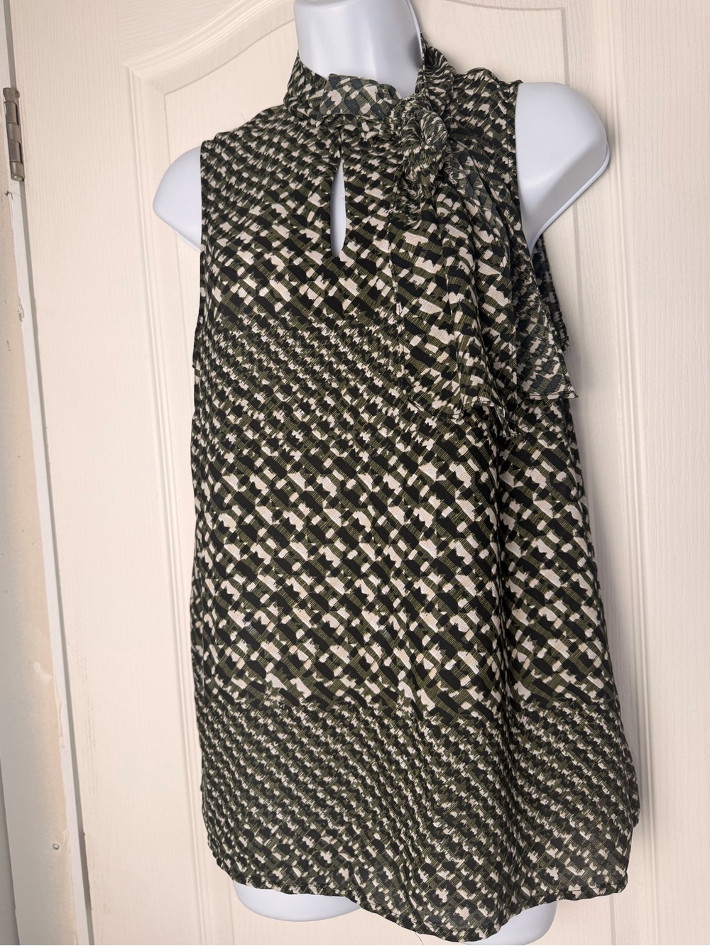 Who What Wear Olive Green, Black & Cream Geometric Top
